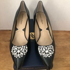 ADRIENNE VITTADINI Women's Surya Dress Pump 10M